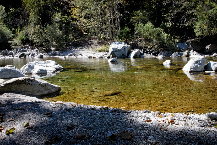 Direkter Zugang zum Rhein - Camping Rania - Zillis - Graubünden